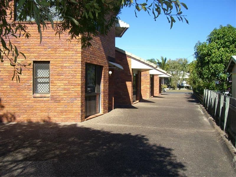 130  Cypress Street, URANGAN QLD 4655, Urangan - Thumbnail 2