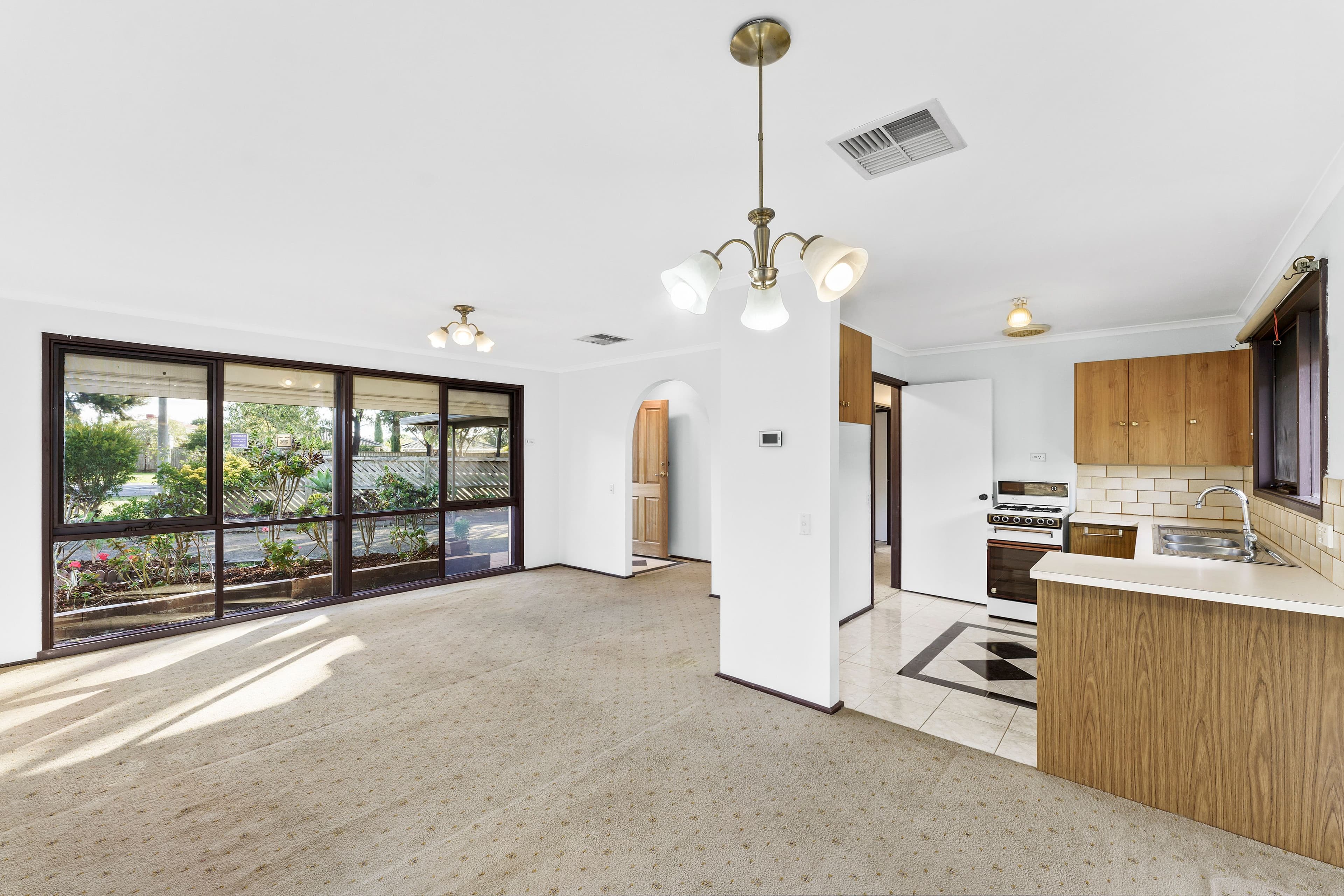 1 Gleneagles Drive, Sunbury VIC 3429, Sunbury - Thumbnail 5