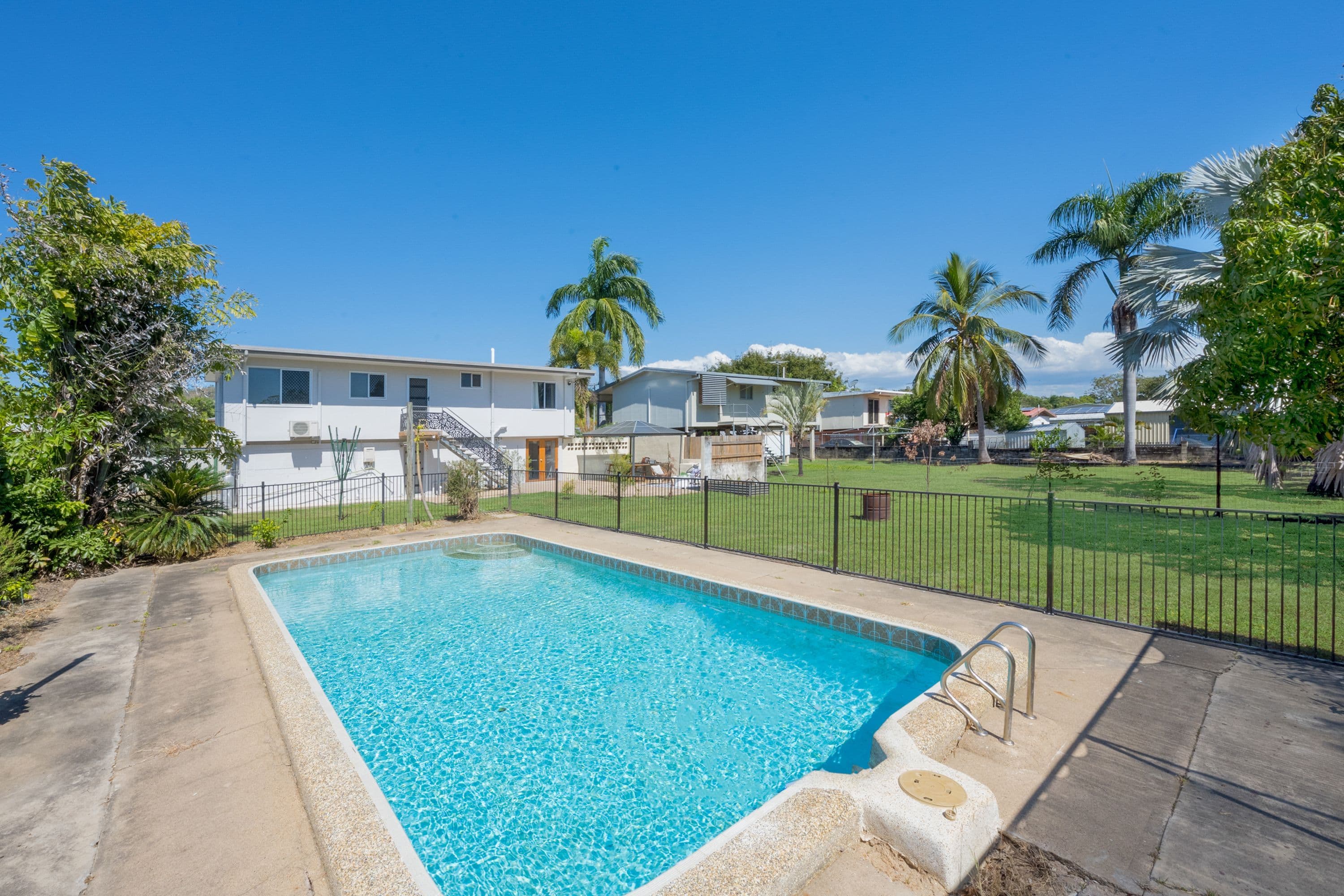 9 Deborah Street, Kelso QLD 4815, Kelso - Thumbnail 2