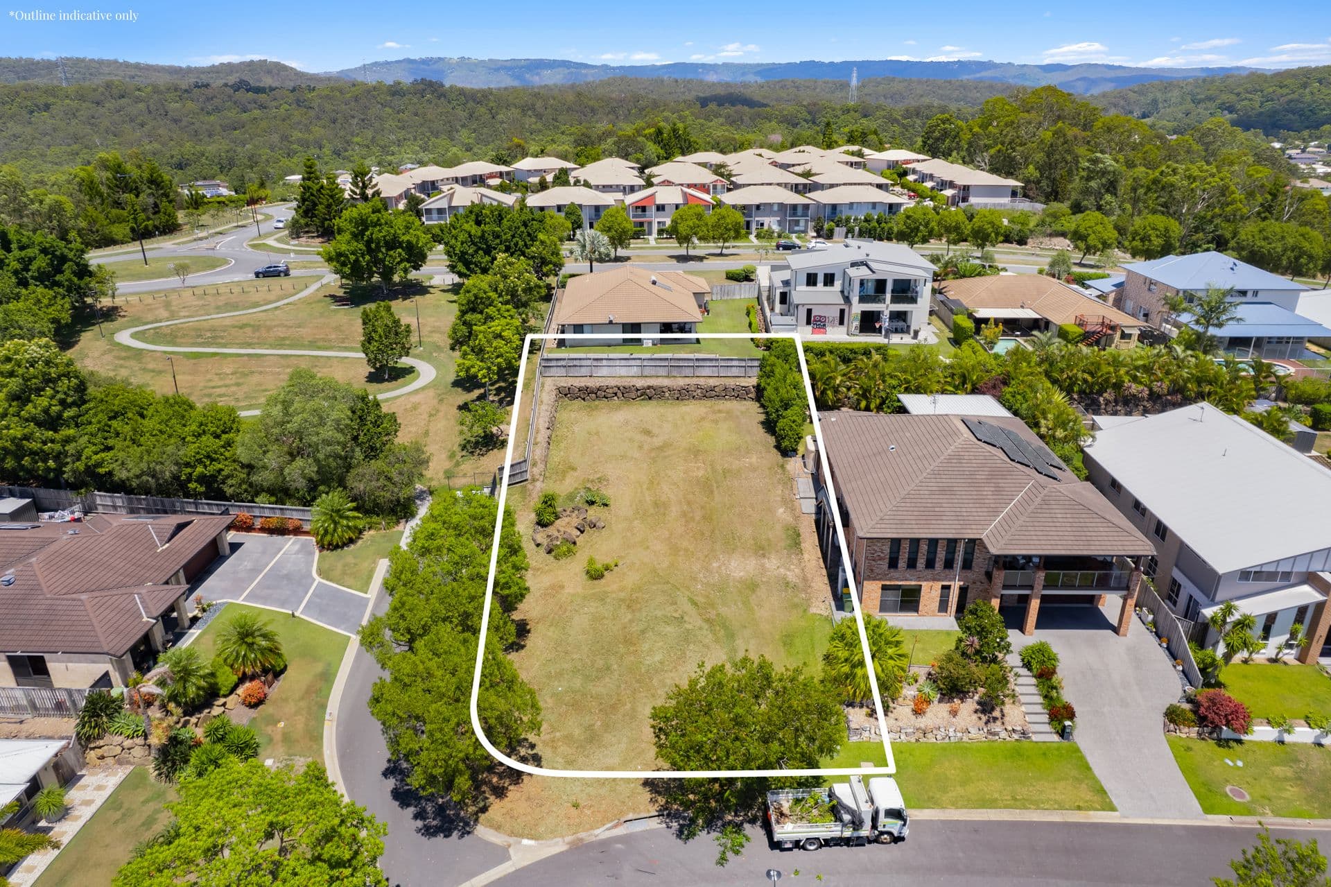 35 Laughlen Chase, Pacific Pines QLD 4211, Pacific Pines - Thumbnail 3