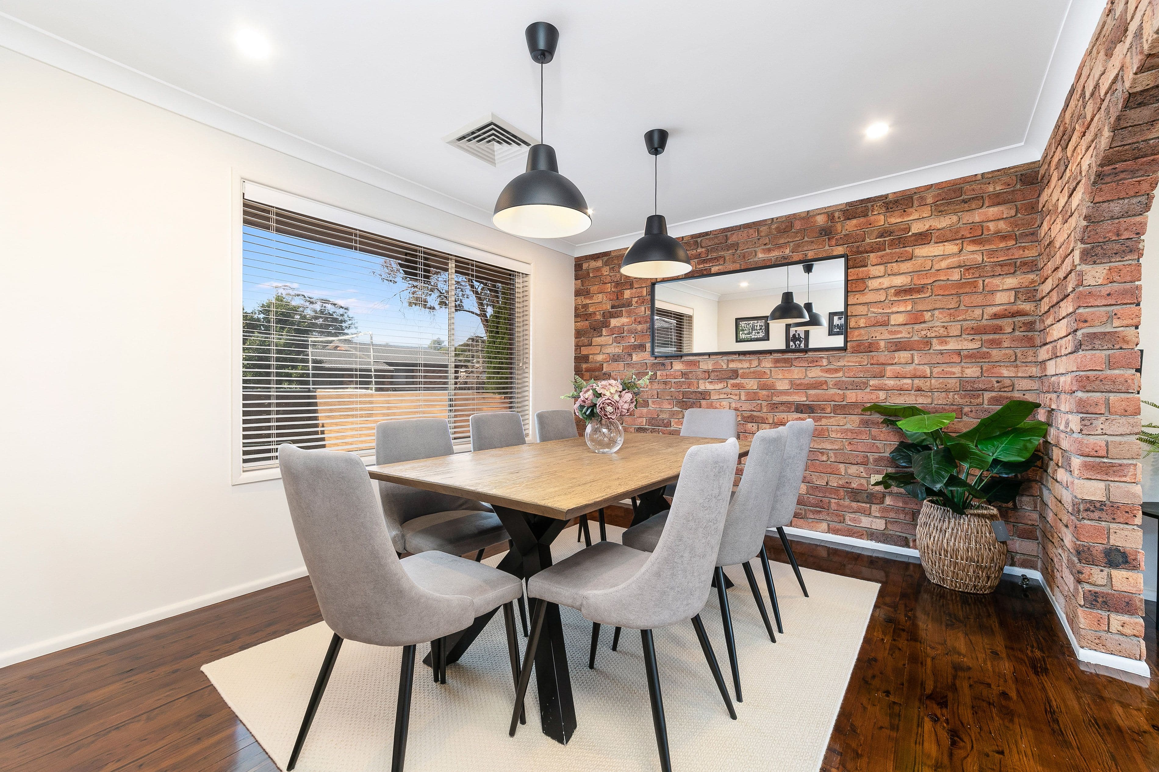 23 Lucinda Avenue, Georges Hall NSW 2198, Georges Hall - Thumbnail 4