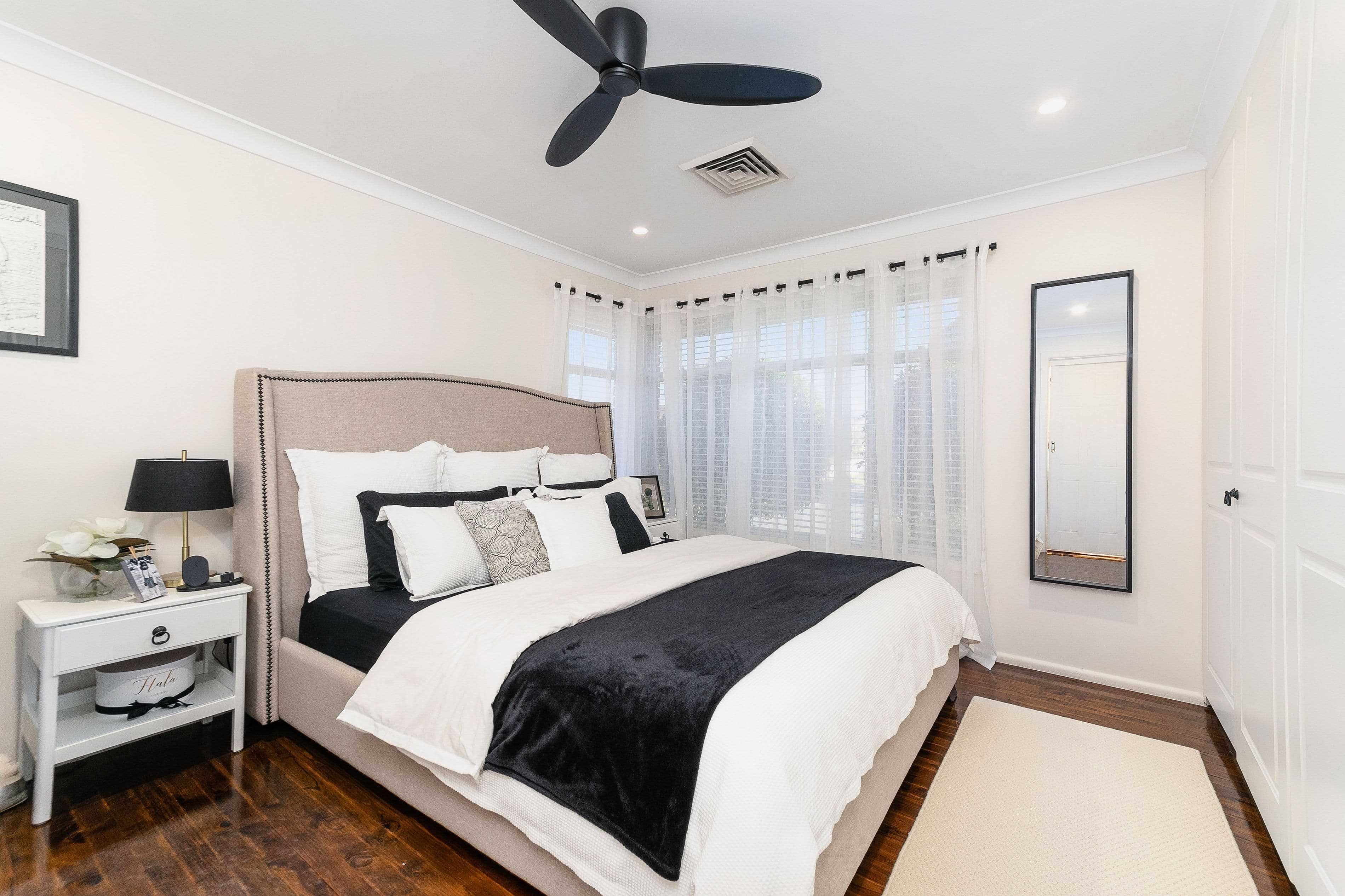 23 Lucinda Avenue, Georges Hall NSW 2198, Georges Hall - Thumbnail 6