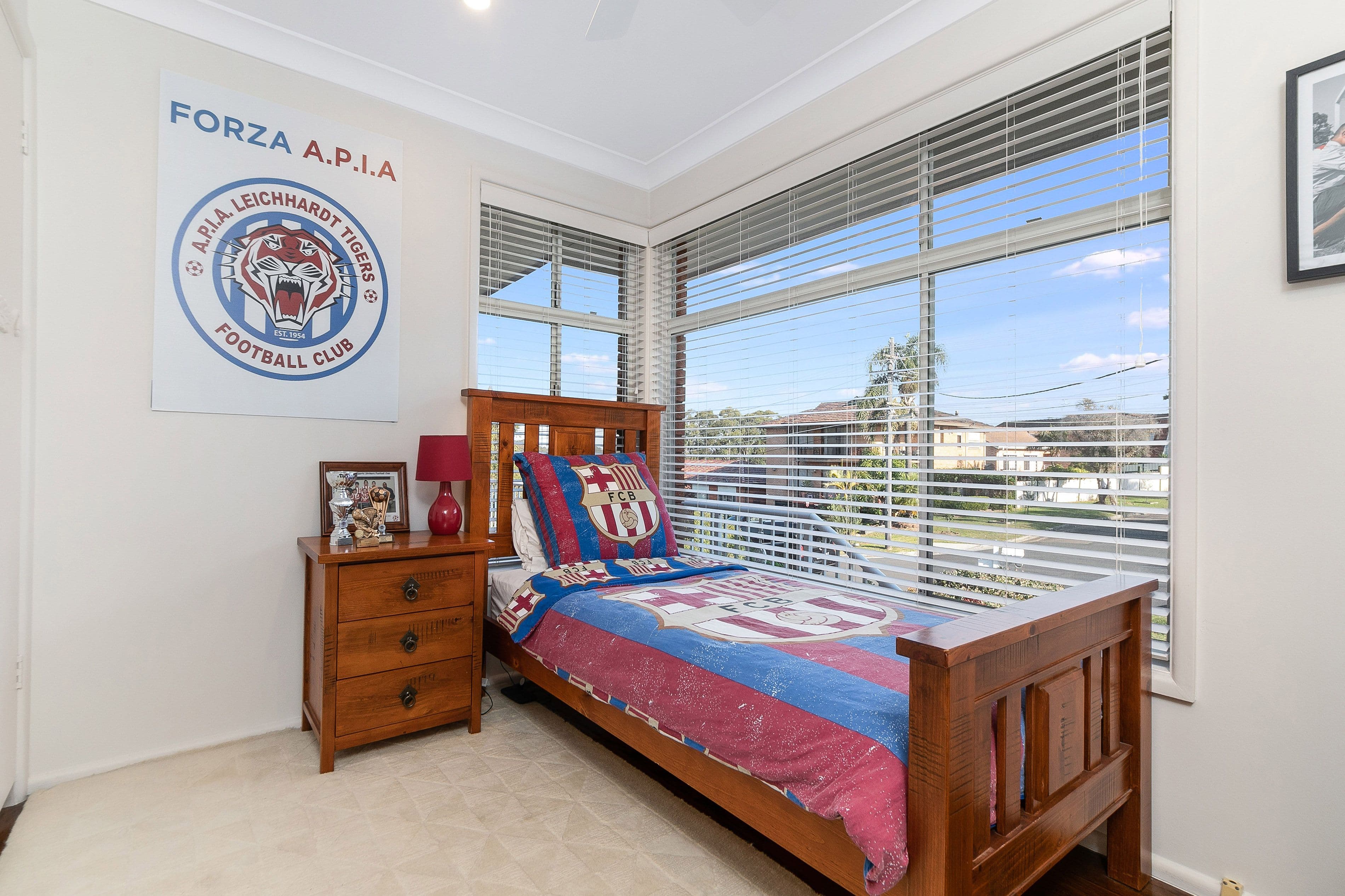 23 Lucinda Avenue, Georges Hall NSW 2198, Georges Hall - Thumbnail 7