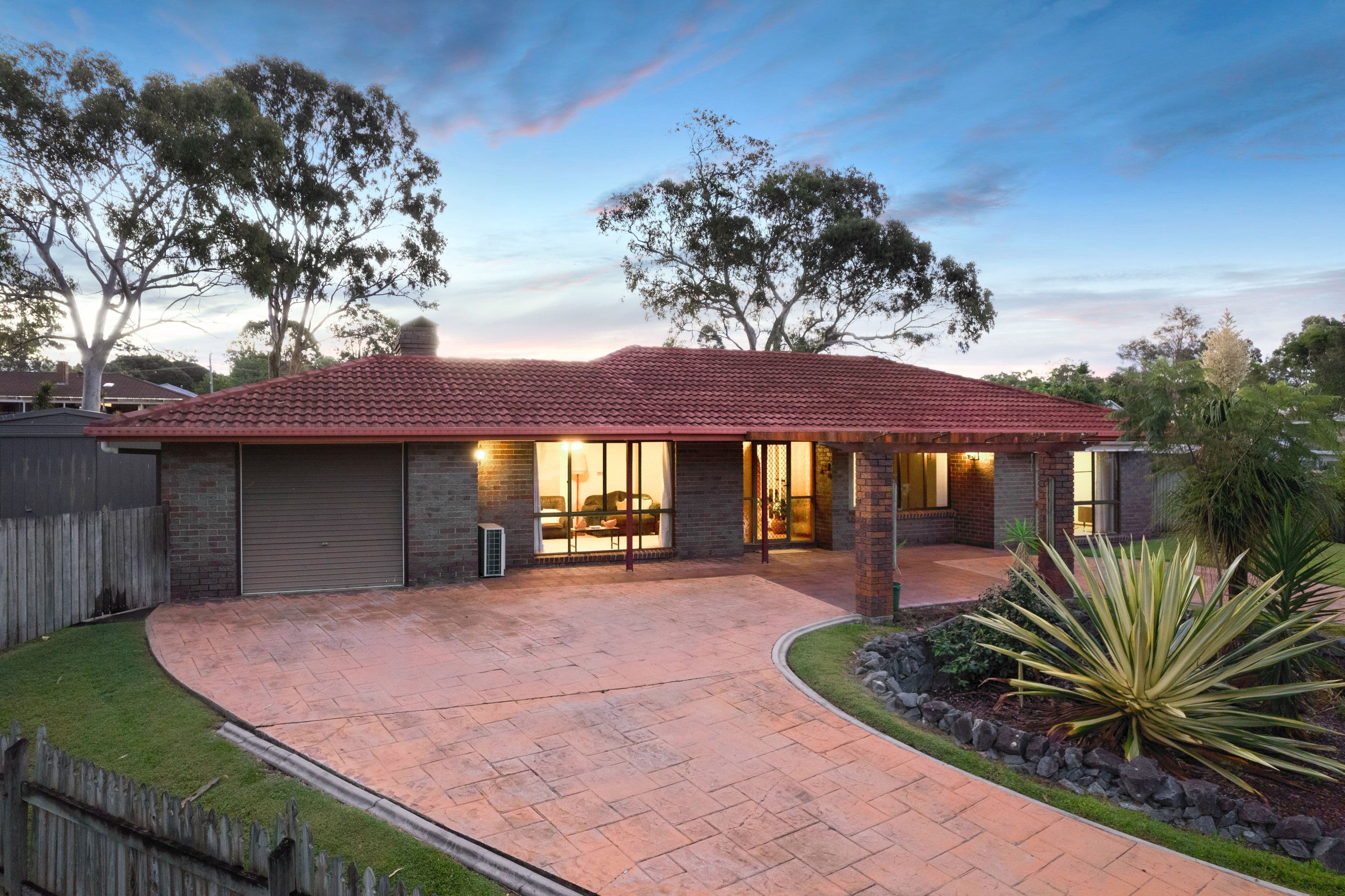17 Jessica Court, Heritage Park QLD 4118, Heritage Park - Image 1