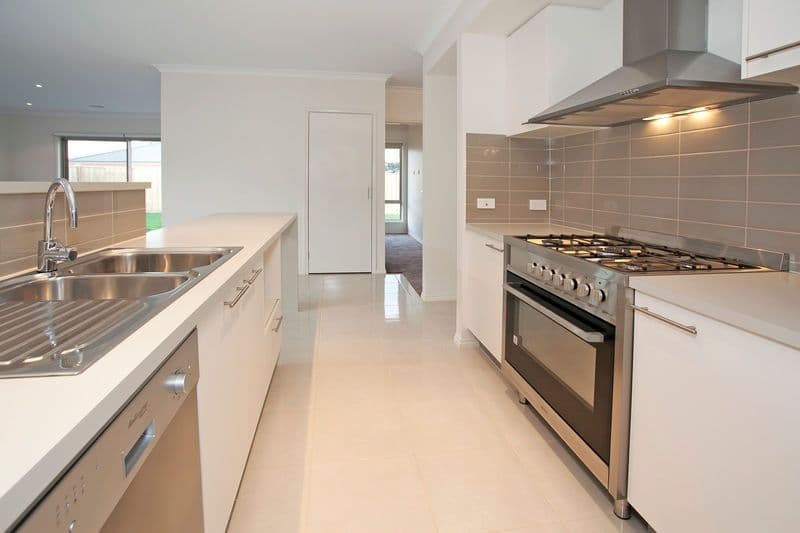 26 Baybrook Avenue, DRYSDALE VIC 3222, Drysdale - Thumbnail 4