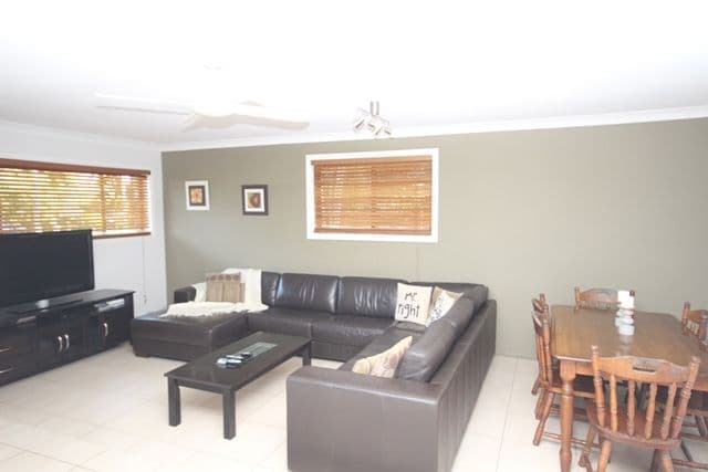 60 Roberts Road, Beerwah QLD 4519, Beerwah - Thumbnail 2