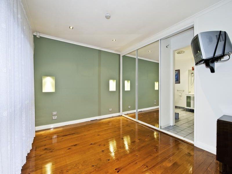 18-20 Greenhills Road, BUNDOORA VIC 3083, Bundoora - Thumbnail 3