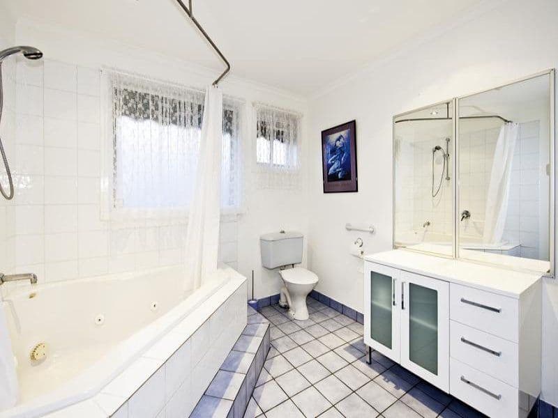 18-20 Greenhills Road, BUNDOORA VIC 3083, Bundoora - Thumbnail 5