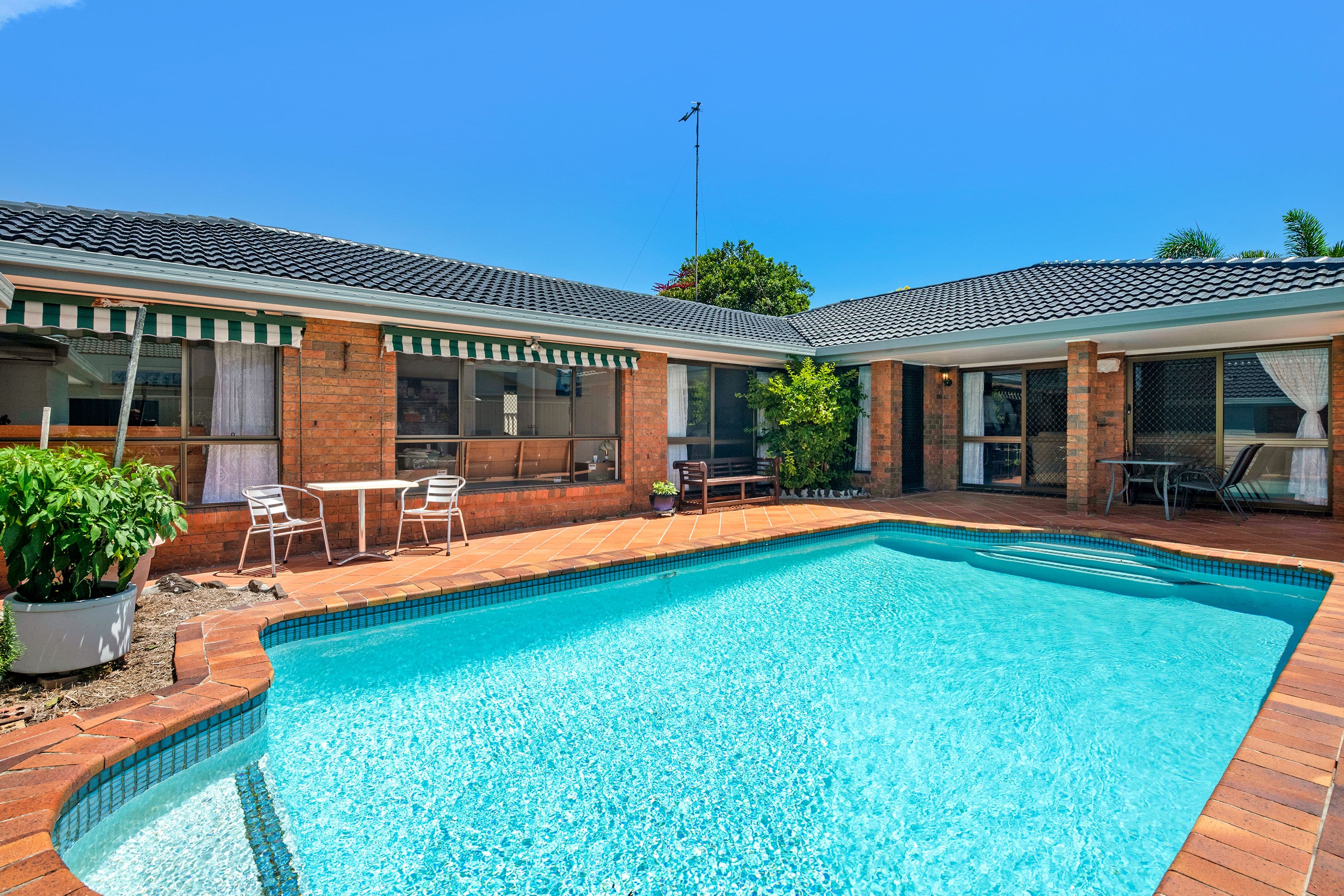 22 Firmin Court, Mermaid Waters QLD 4218, Mermaid Waters - Thumbnail 2