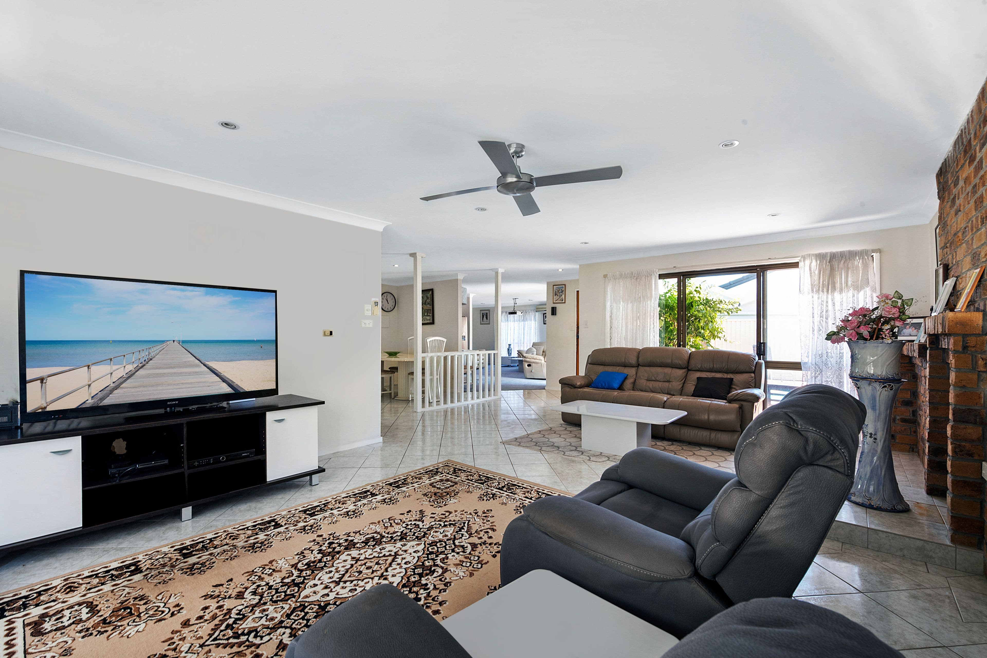 22 Firmin Court, Mermaid Waters QLD 4218, Mermaid Waters - Thumbnail 5