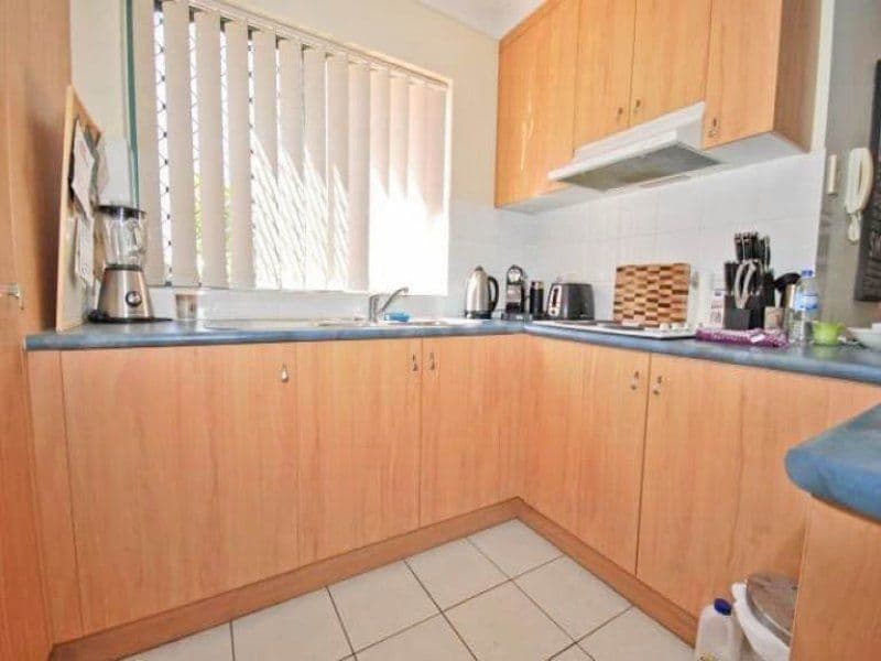 6 "Villa Mermaide" 2340 Gold Coast Highway, Mermaid Beach QLD 4218, Mermaid Beach - Thumbnail 2