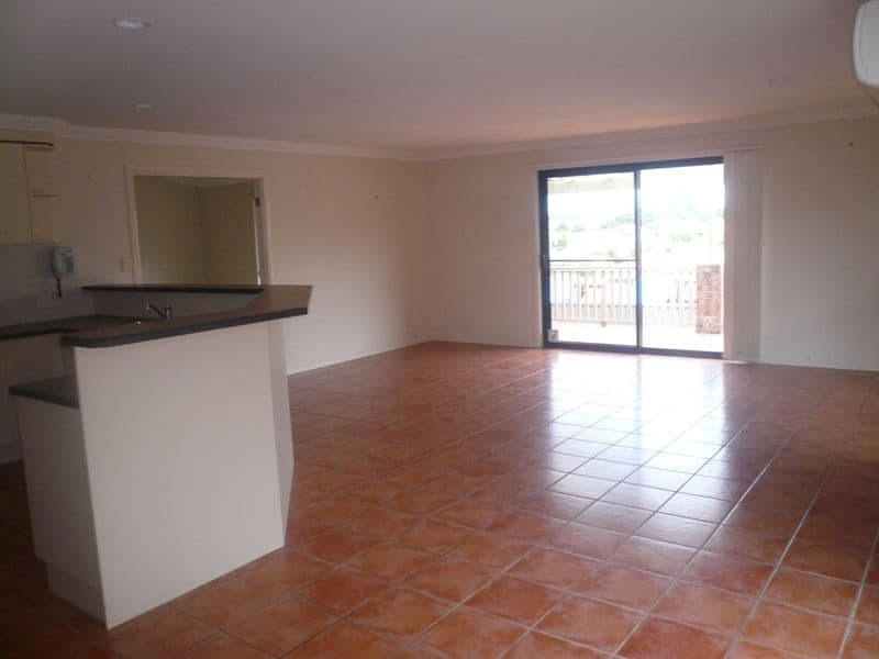 279 Napper Road, ARUNDEL QLD 4214, Arundel - Thumbnail 2