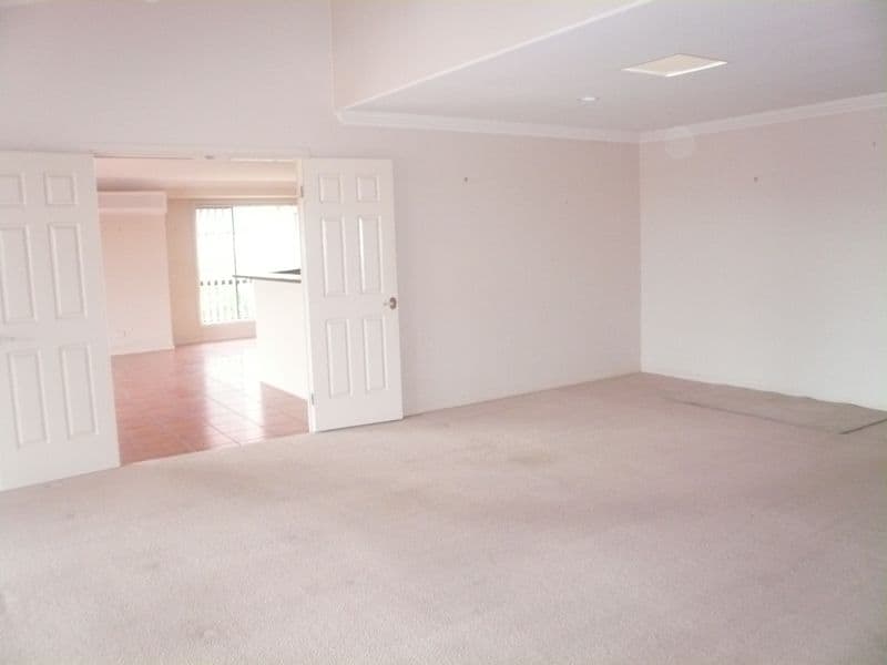 279 Napper Road, ARUNDEL QLD 4214, Arundel - Thumbnail 4