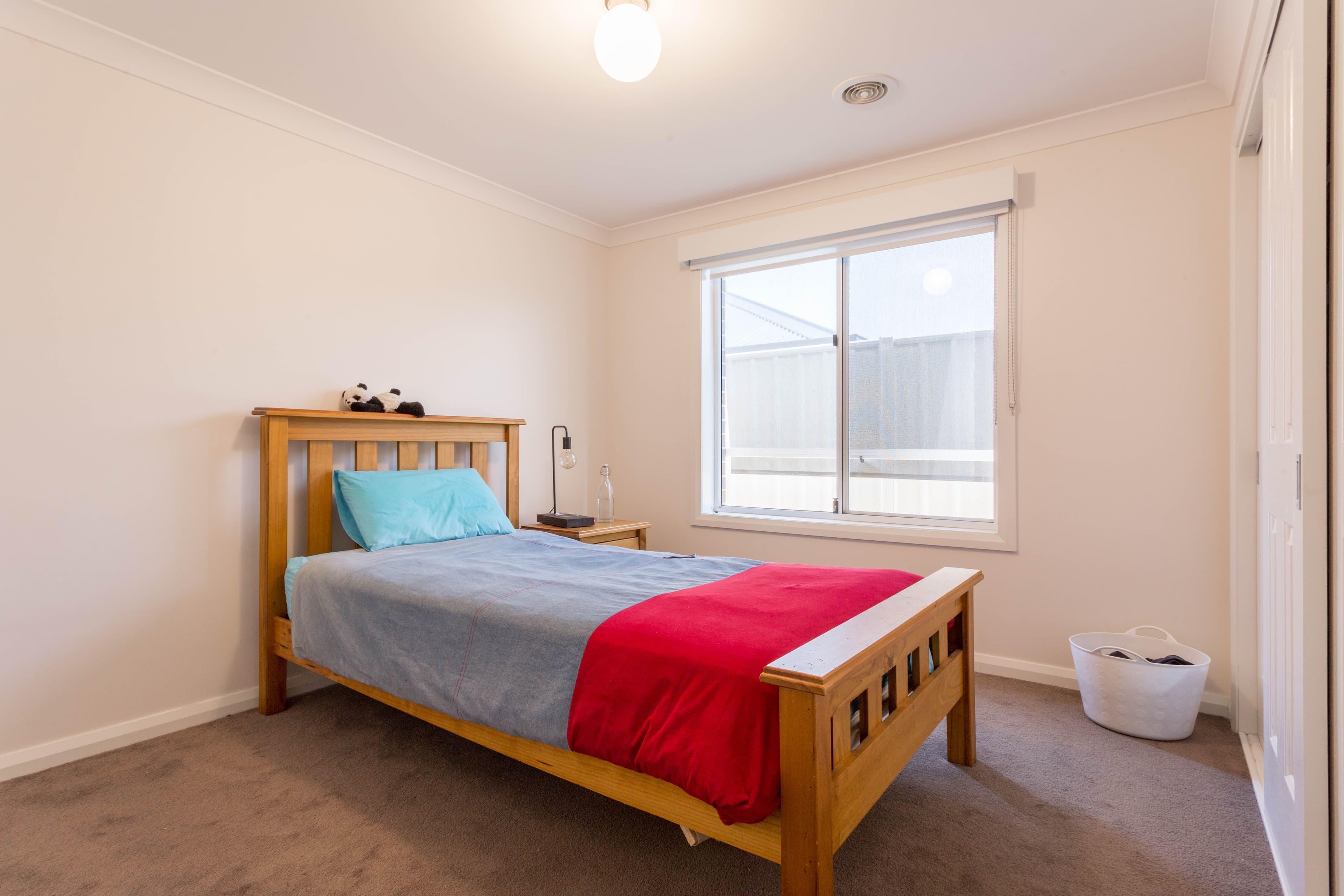 13 Turquoise Way, Orange - Thumbnail 8