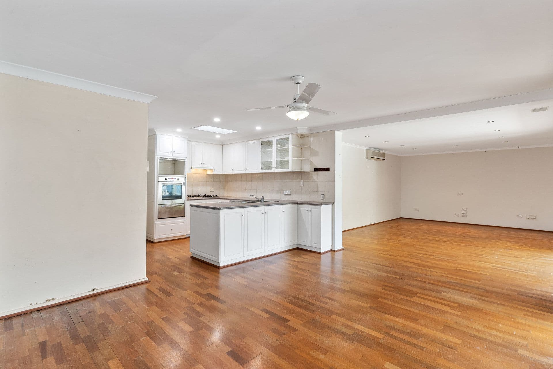 19 Booligal Street, Lesmurdie WA 6076, Lesmurdie - Thumbnail 3