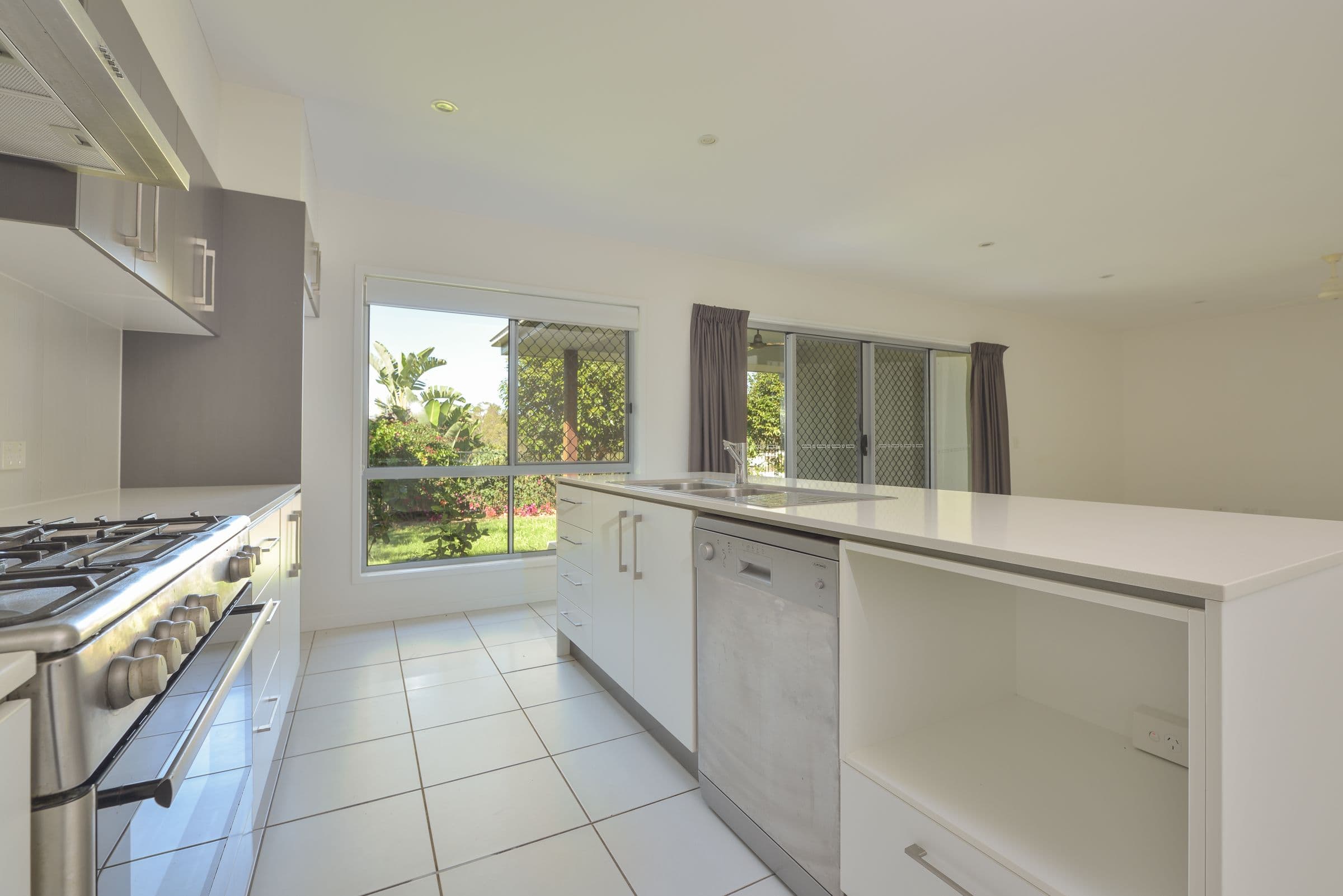 24 Orchard Drive, Kirkwood QLD 4680, Kirkwood - Thumbnail 5