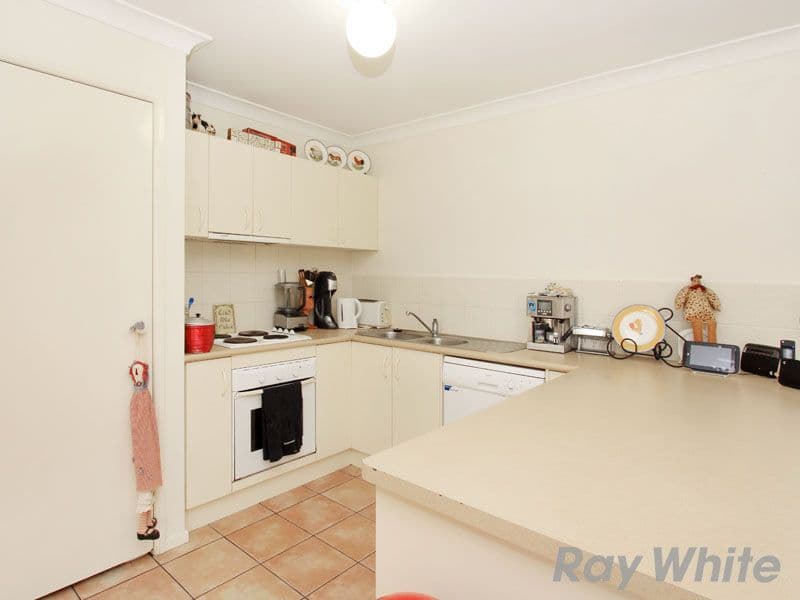 14 Walter Street, REDCLIFFE QLD 4020, Redcliffe - Thumbnail 3