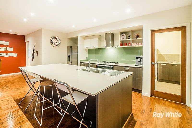 24 Everlasting Boulevard, Cranbourne West VIC 3977, Cranbourne West - Thumbnail 2