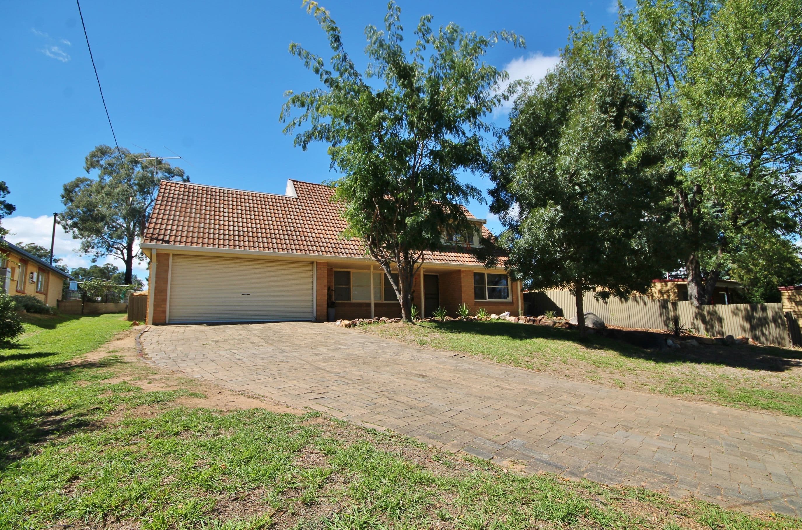 3 Fontenoy Street, Young - Image 1