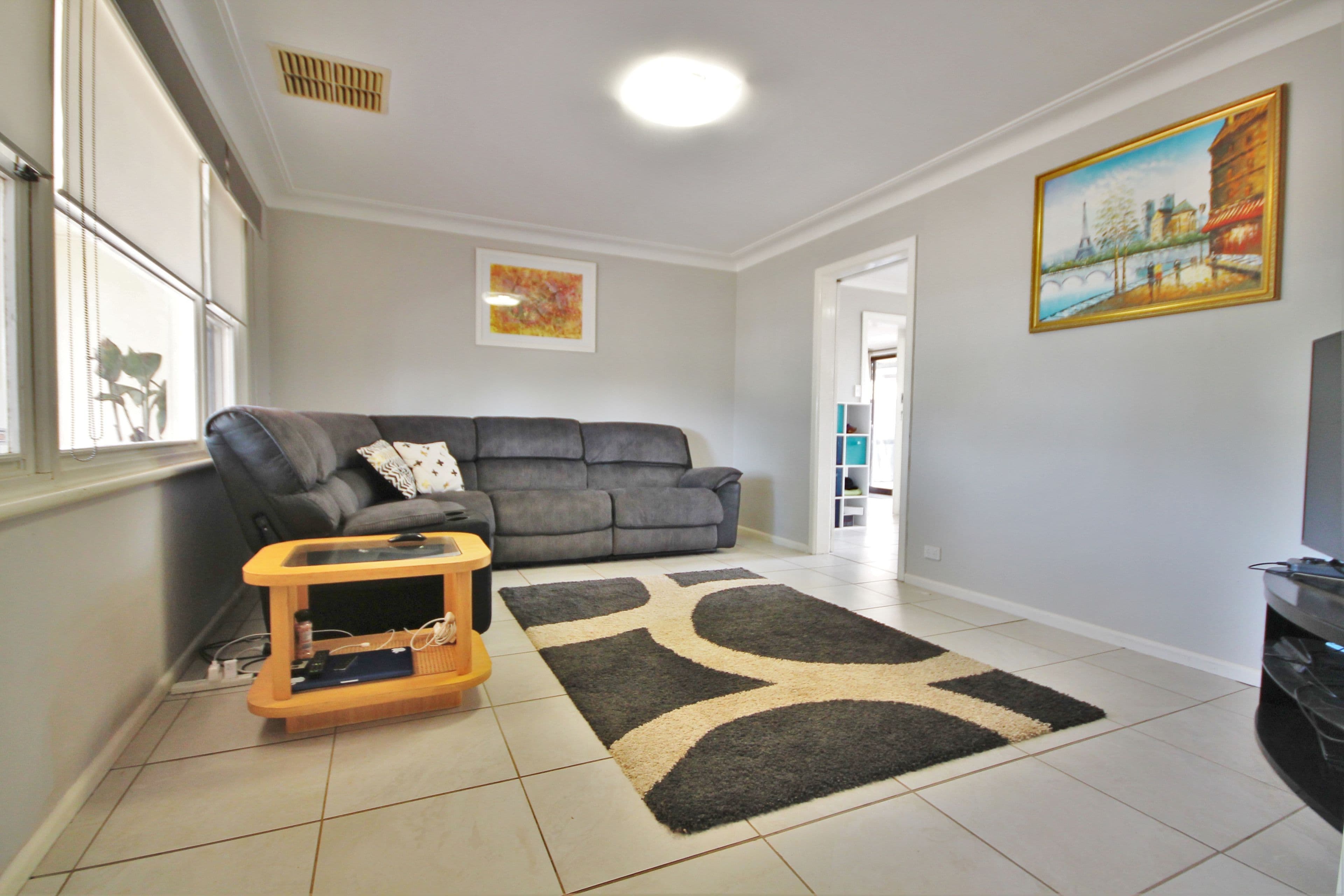 3 Fontenoy Street, Young - Thumbnail 2