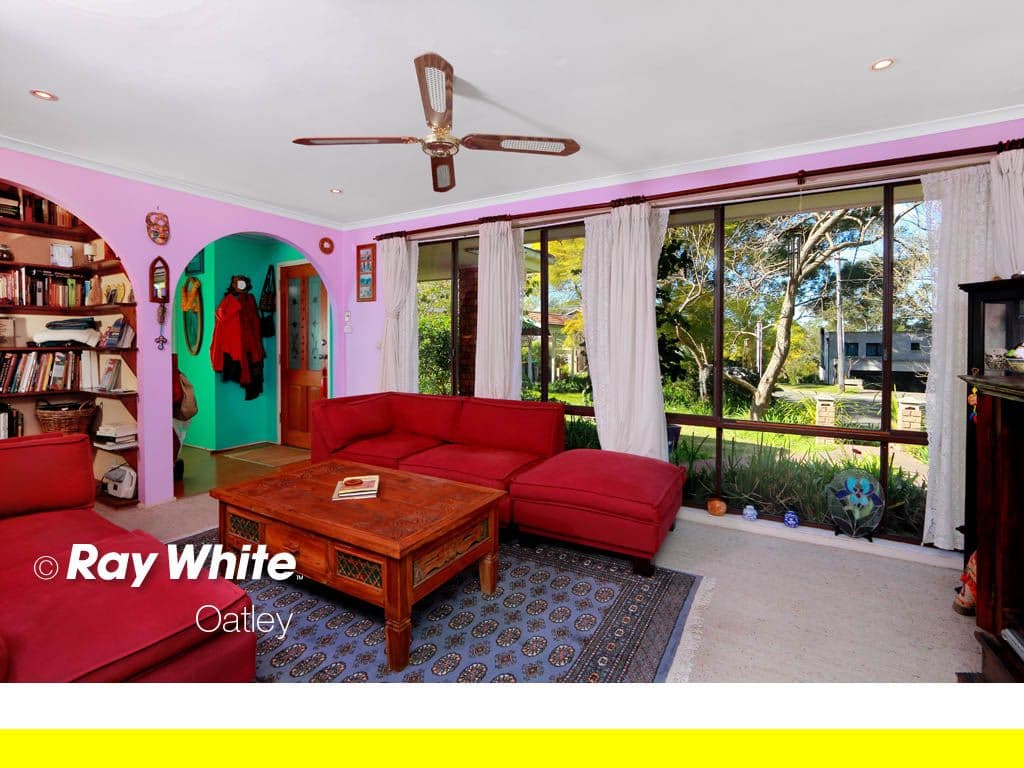 10 Wayne Avenue, LUGARNO NSW 2210, Lugarno - Thumbnail 2