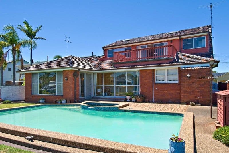 24 Castlereagh Crescent, SYLVANIA WATERS NSW 2224, Sylvania Waters - Thumbnail 5