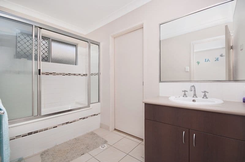 29 Wexford Crescent, MOUNT LOW QLD 4818, Mount Low - Thumbnail 2