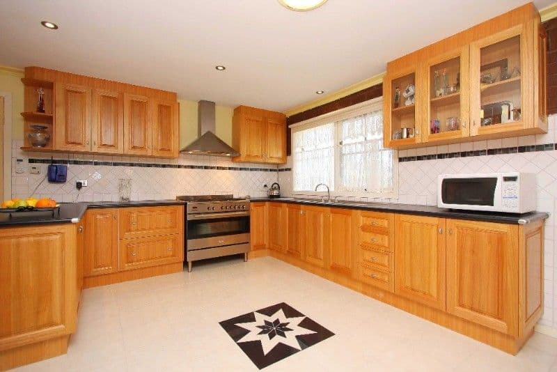 5 Mozart Court, BUNDOORA VIC 3083, Bundoora - Thumbnail 2