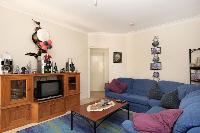 2-4 Oxford Drive, LAKE HAVEN NSW 2263, Lake Haven - Thumbnail 4