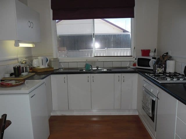 14 Railway Avenue, CARNAMAH WA 6517, Carnamah - Thumbnail 2