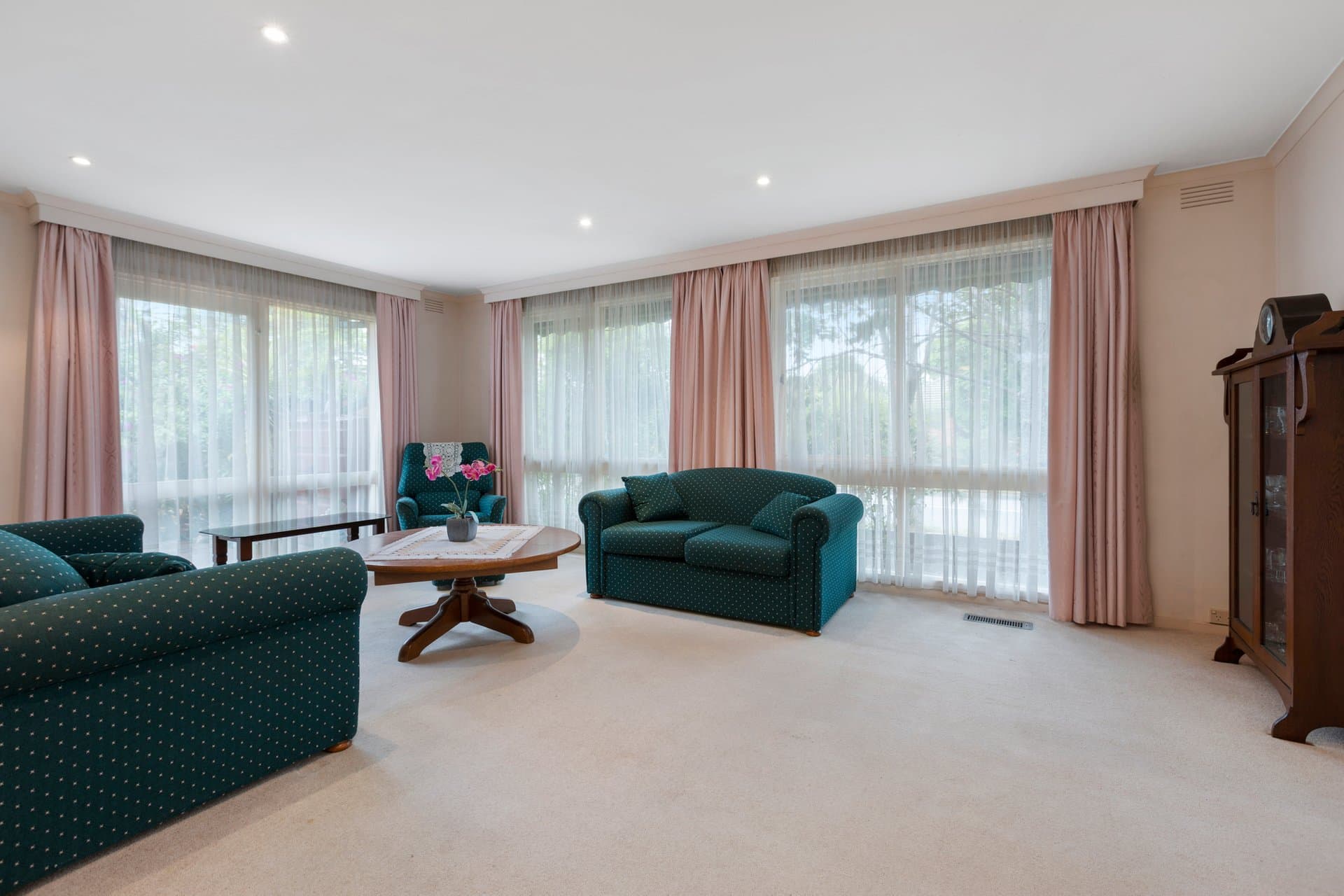 2A Guernsey Avenue, Hampton East - Thumbnail 2
