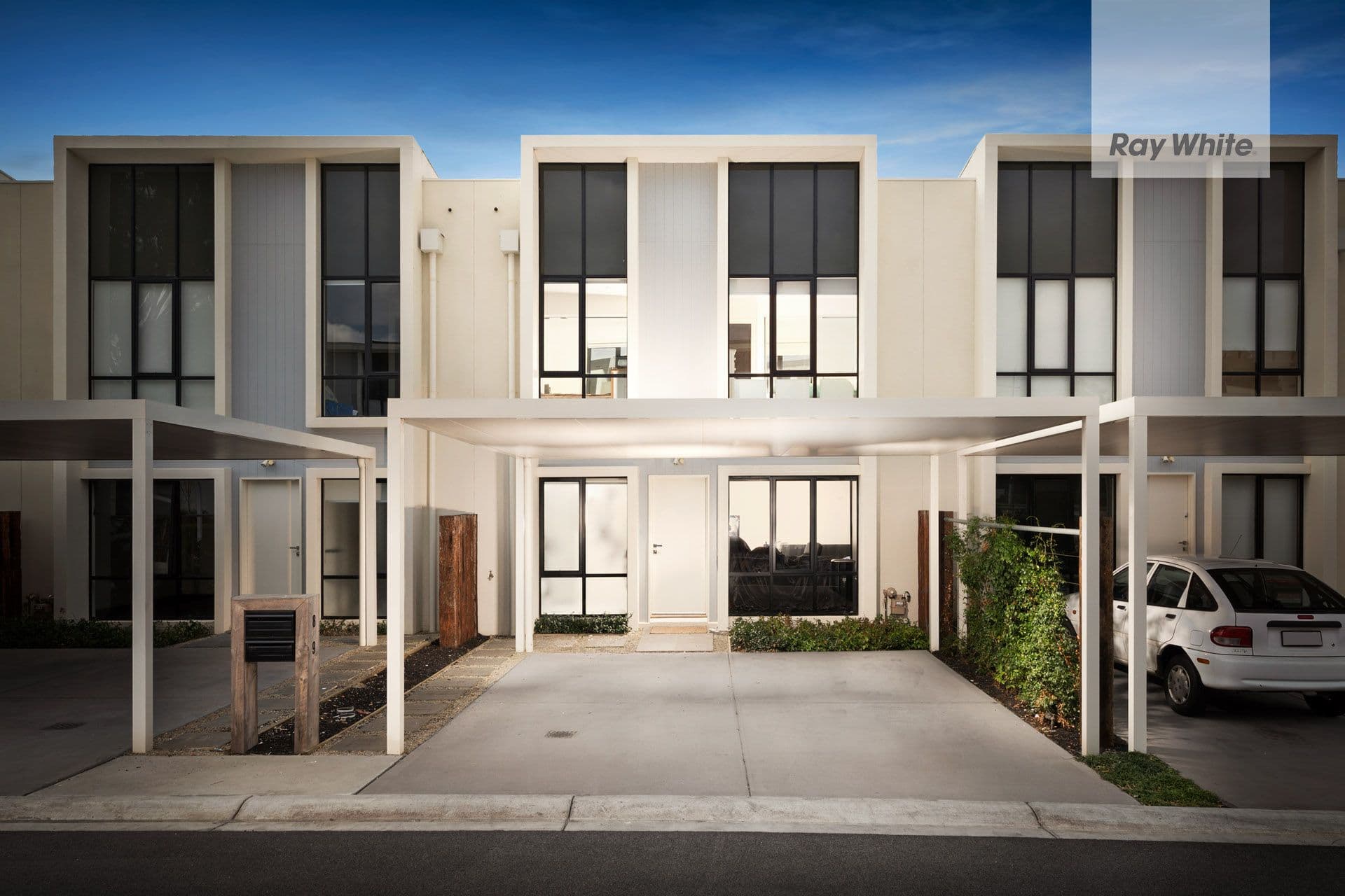 9 Surrey Court, Bundoora VIC 3083, Bundoora - Image 1