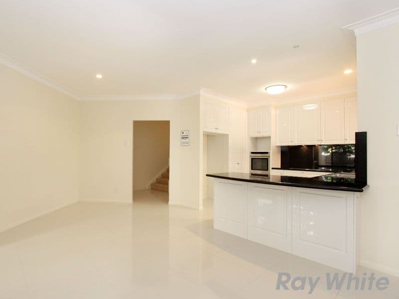 28 Constellation Crescent, BRIDGEMAN DOWNS QLD 4035, Bridgeman Downs - Thumbnail 4