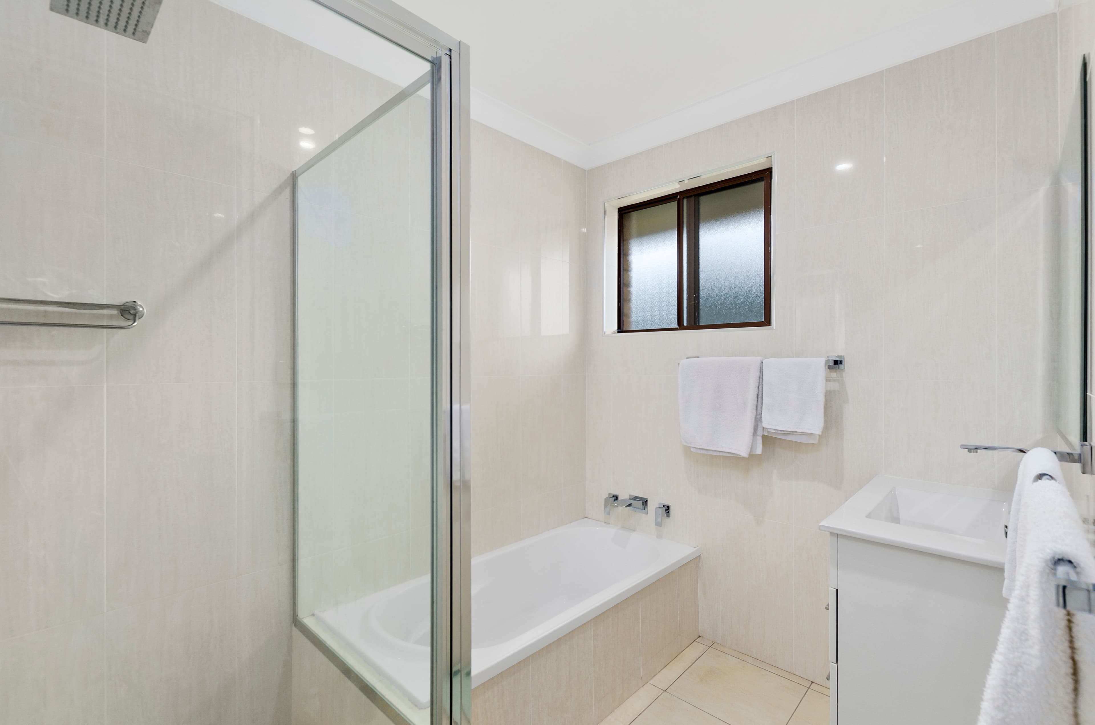 33 Uvadale Grove, Kew - Thumbnail 6