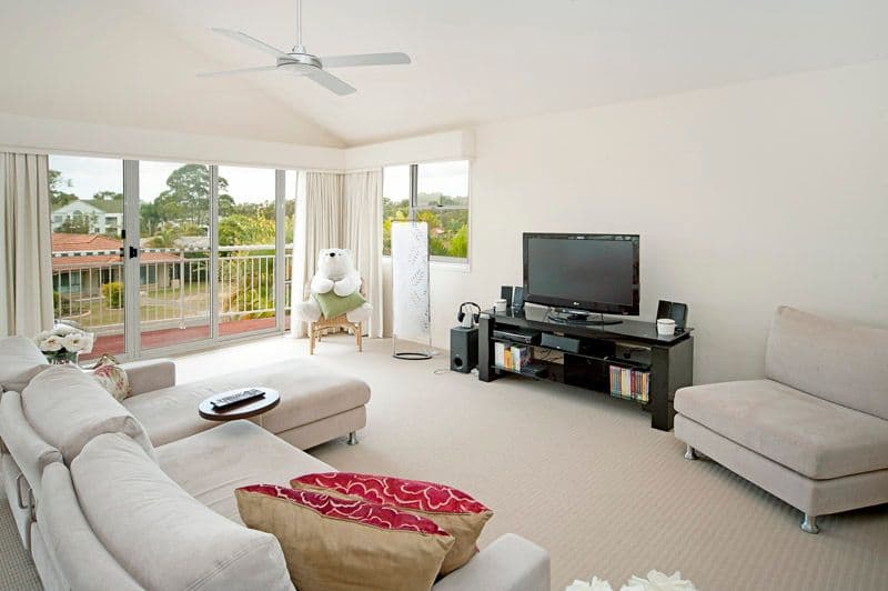 6 Pearson Close, ARUNDEL QLD 4214, Arundel - Thumbnail 2