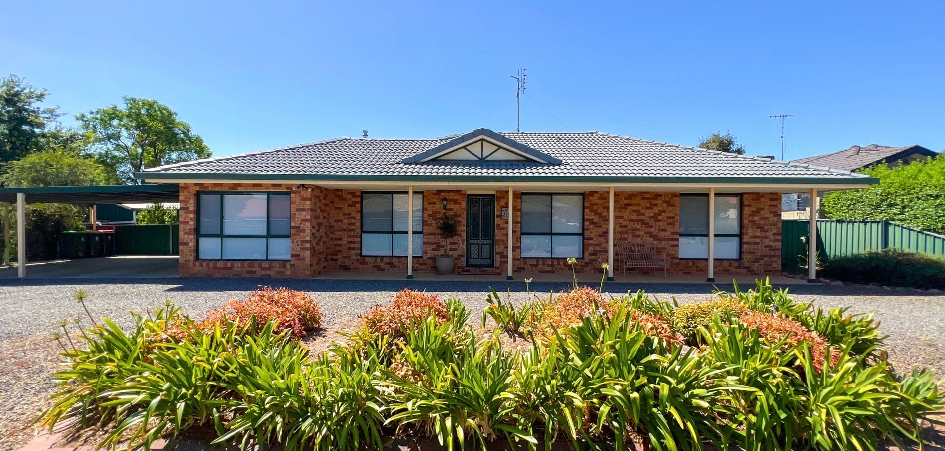 10 Hazelbank Avenue, Parkes NSW 2870, Parkes - Image 1