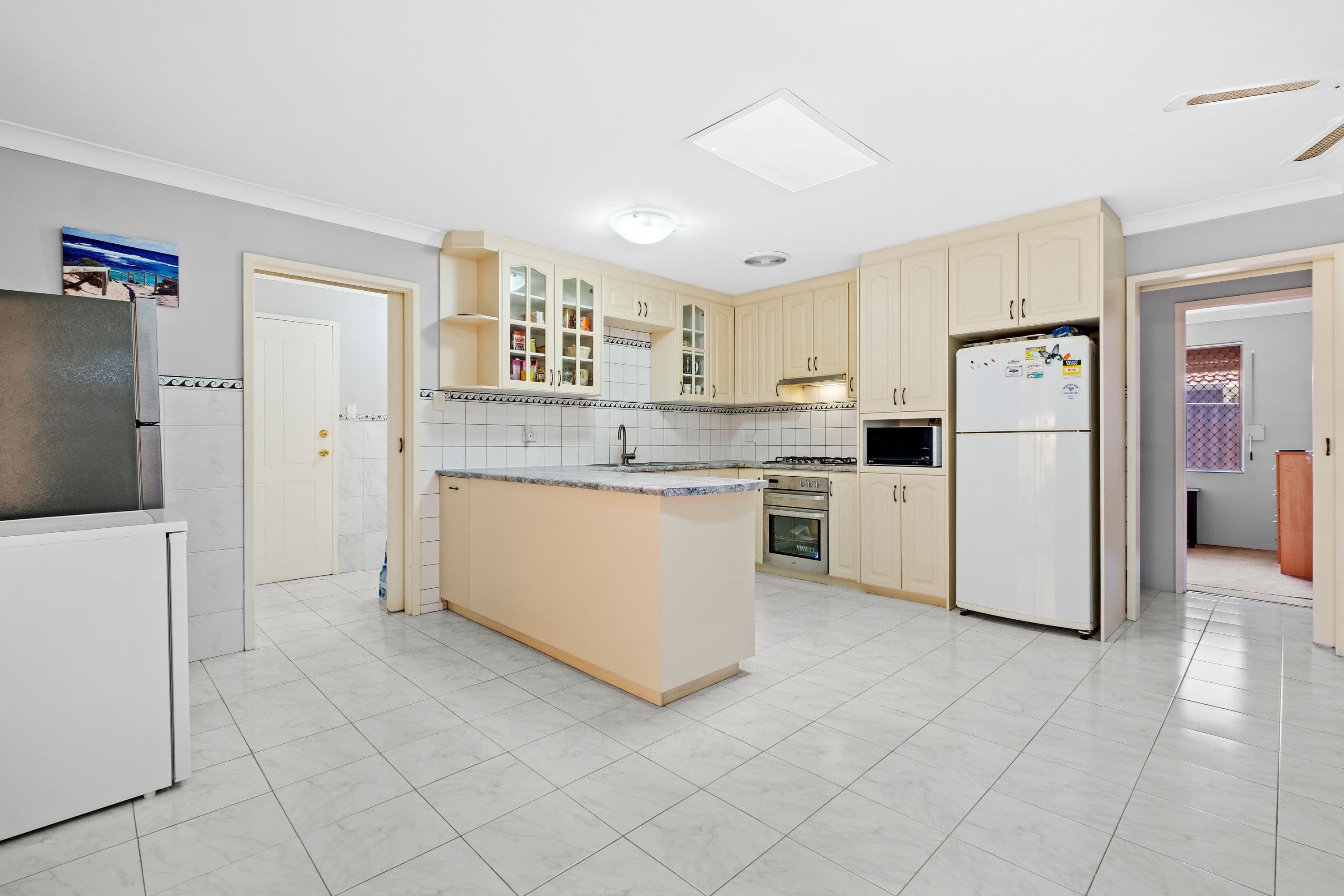 36 Windsor Drive, Gosnells WA 6110, Gosnells - Thumbnail 2
