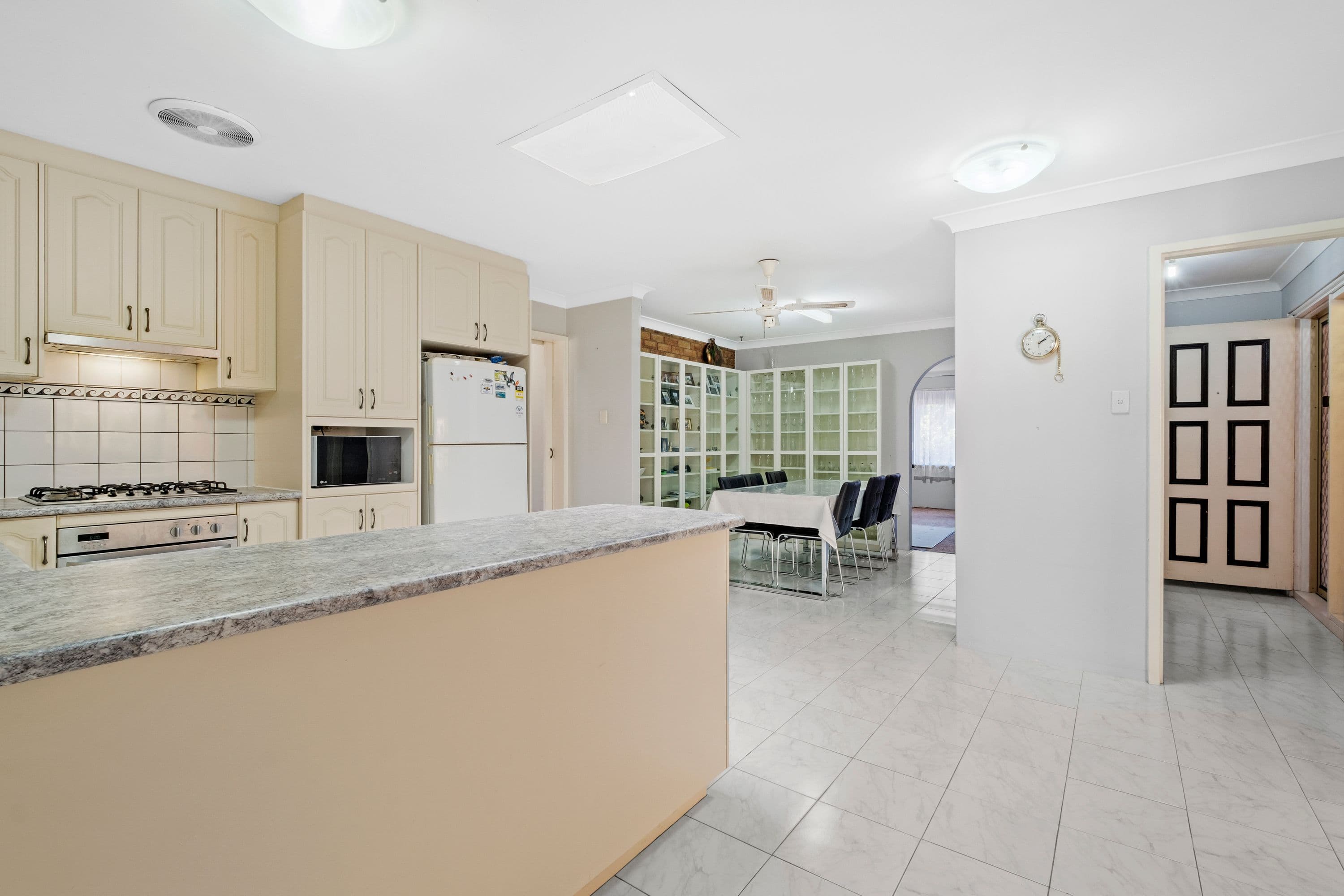36 Windsor Drive, Gosnells WA 6110, Gosnells - Thumbnail 4