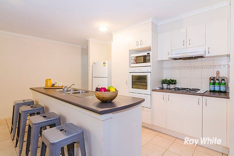 7 Taplan Crescent, Cranbourne West VIC 3977, Cranbourne West - Thumbnail 2