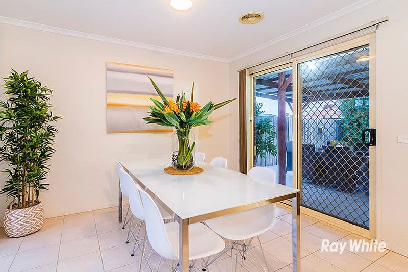 7 Taplan Crescent, Cranbourne West VIC 3977, Cranbourne West - Thumbnail 3
