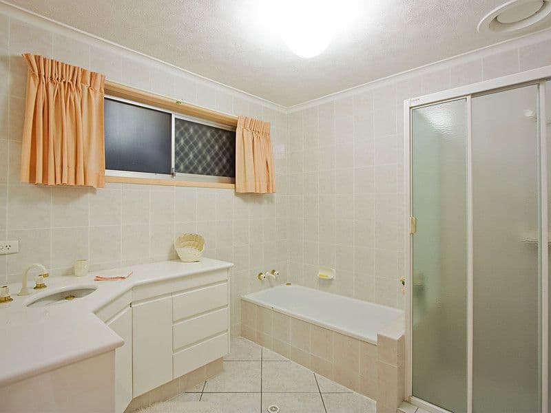 8 Rudder Court, MERMAID WATERS QLD 4218, Mermaid Waters - Thumbnail 7
