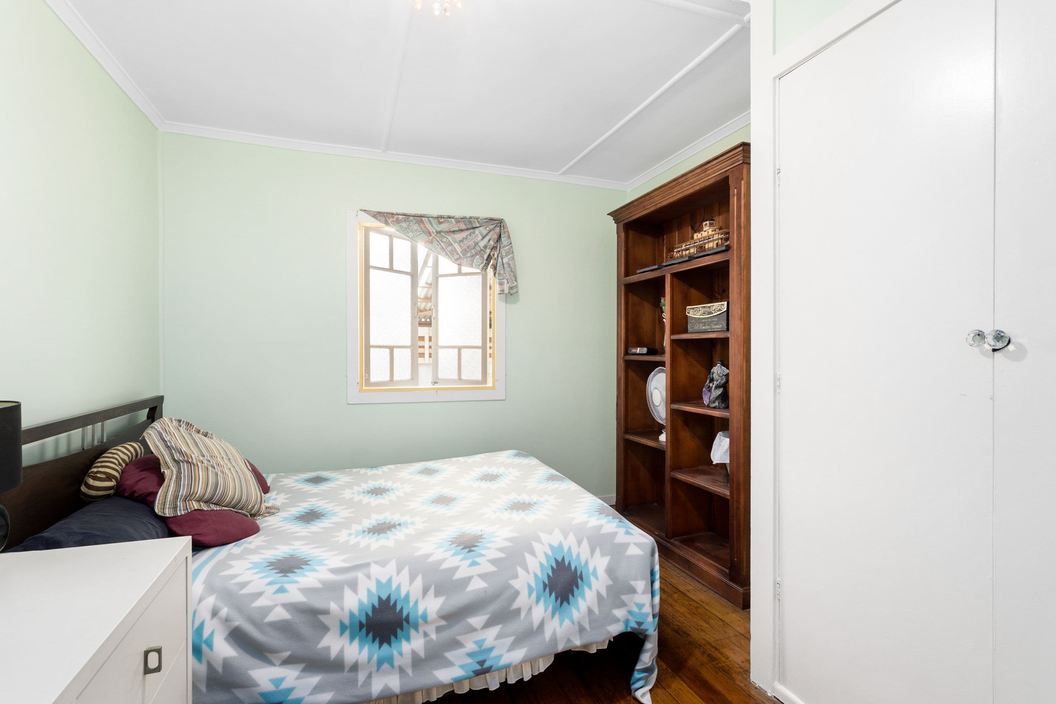 11 Lawnhill Avenue, Deception Bay QLD 4508, Deception Bay - Thumbnail 8