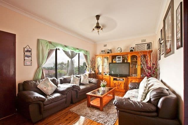 14 Carcoola Street, CAMPBELLTOWN NSW 2560, Campbelltown - Thumbnail 5