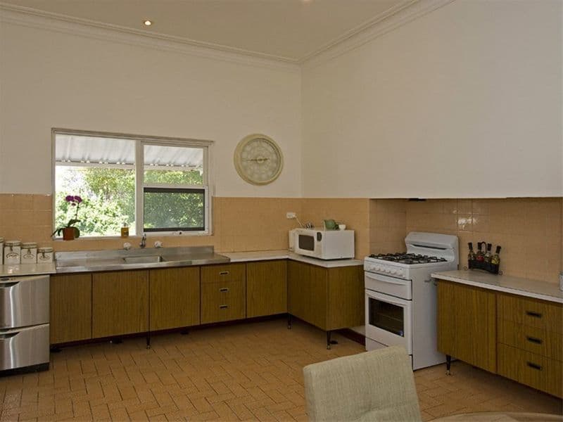 20 Chilton Street, Moura, QLD, 4718, Moura - Thumbnail 7