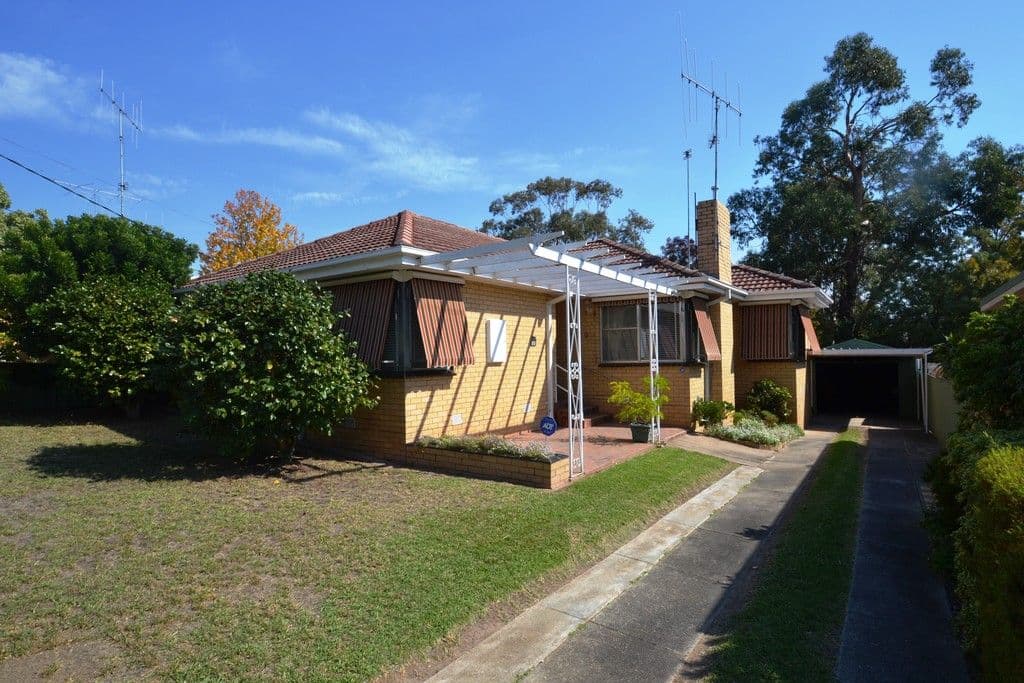9 Loach Street, Seymour VIC 3660, Seymour - Image 1