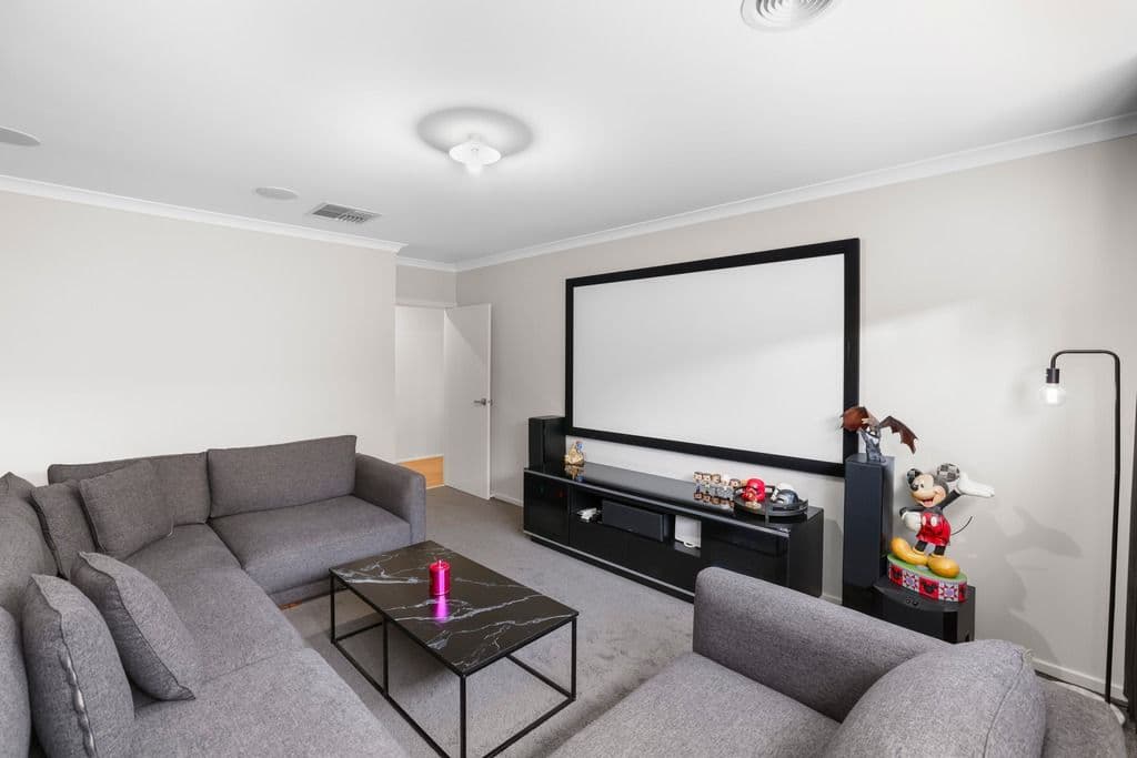 8 Augusta Way, Strathtulloh VIC 3338, Strathtulloh - Thumbnail 6