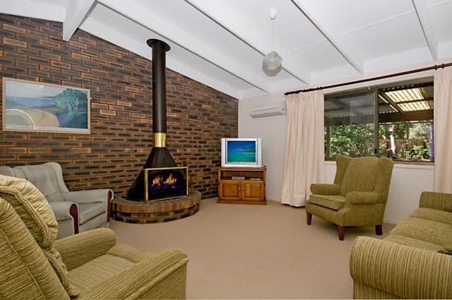 20 Casuarina Drive, LITTLE MOUNTAIN QLD 4551, Little Mountain - Thumbnail 2