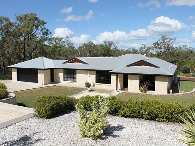 18 Yacht Road, Tannum Sands QLD 4680, Tannum Sands - Image 1