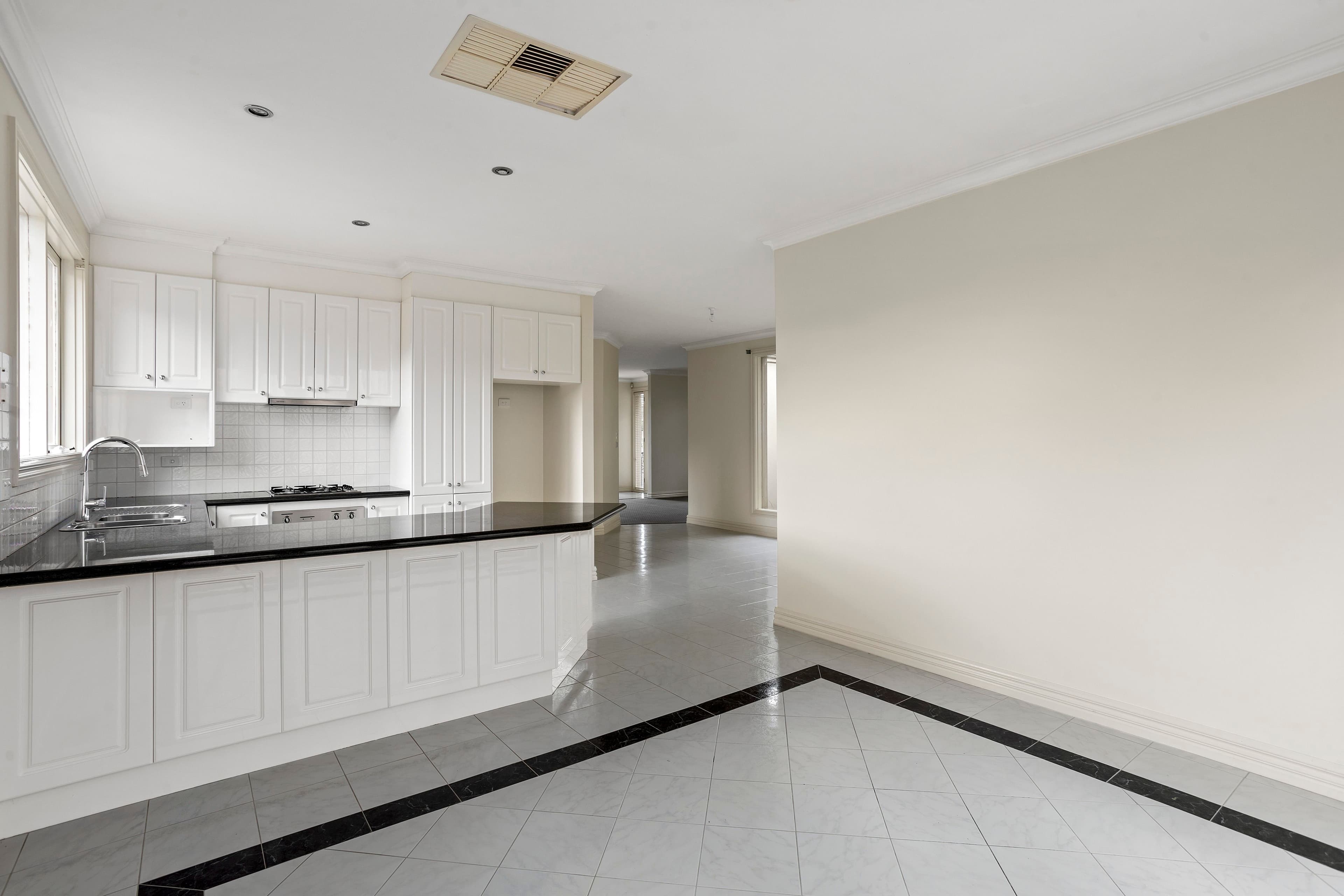 5 Corona Court, Doncaster East VIC 3109, Doncaster East - Thumbnail 3