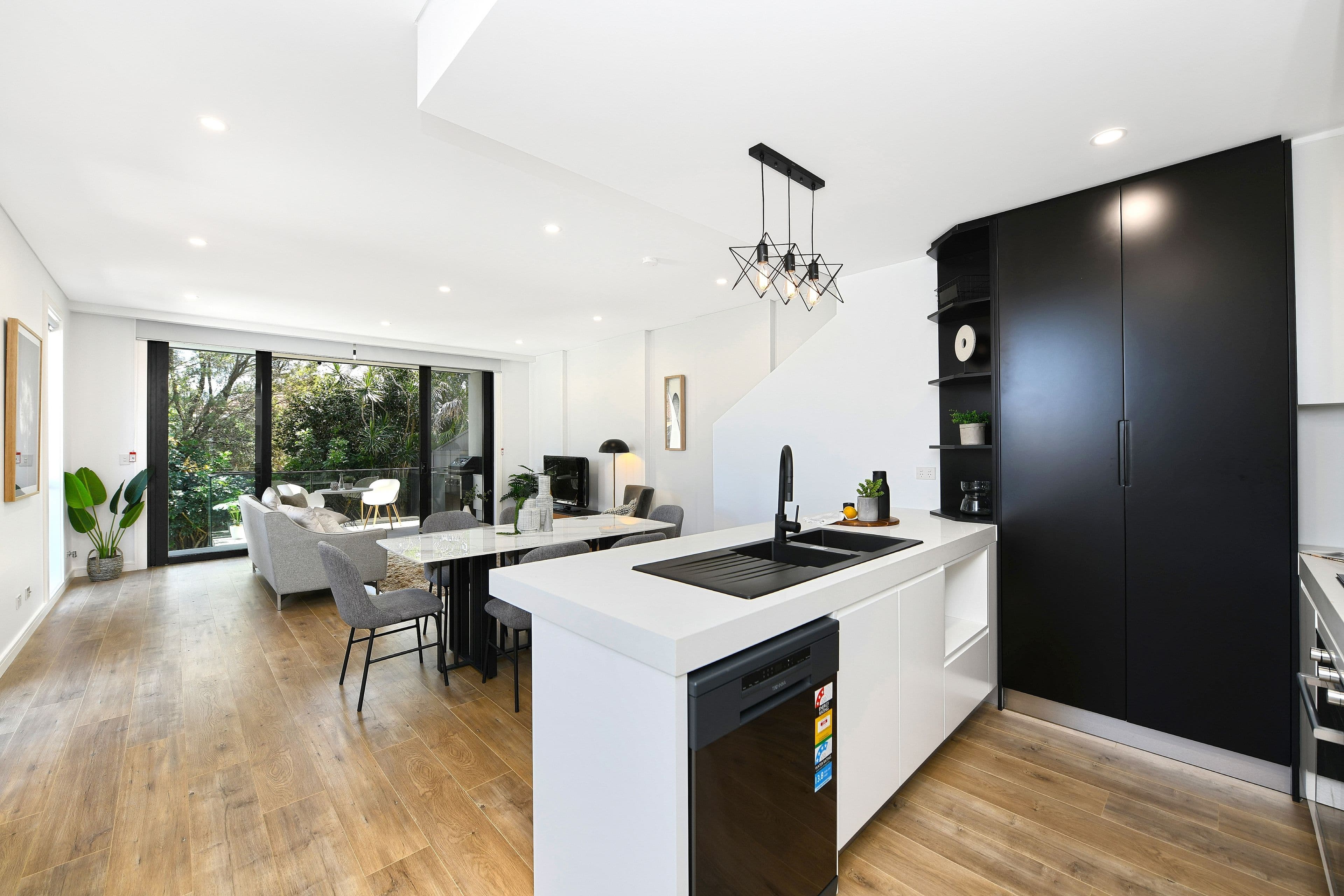 91a King Street, Mascot NSW 2020, Mascot - Thumbnail 2